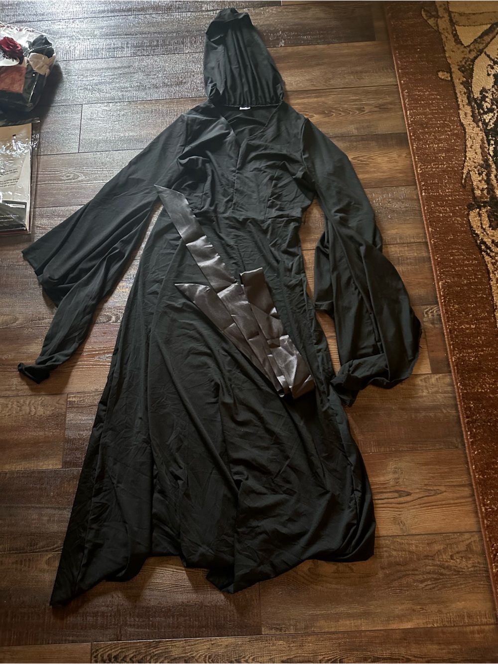 Spirit Black Hooded Robe Adult Costume, Halloween - Picture 4 of 5